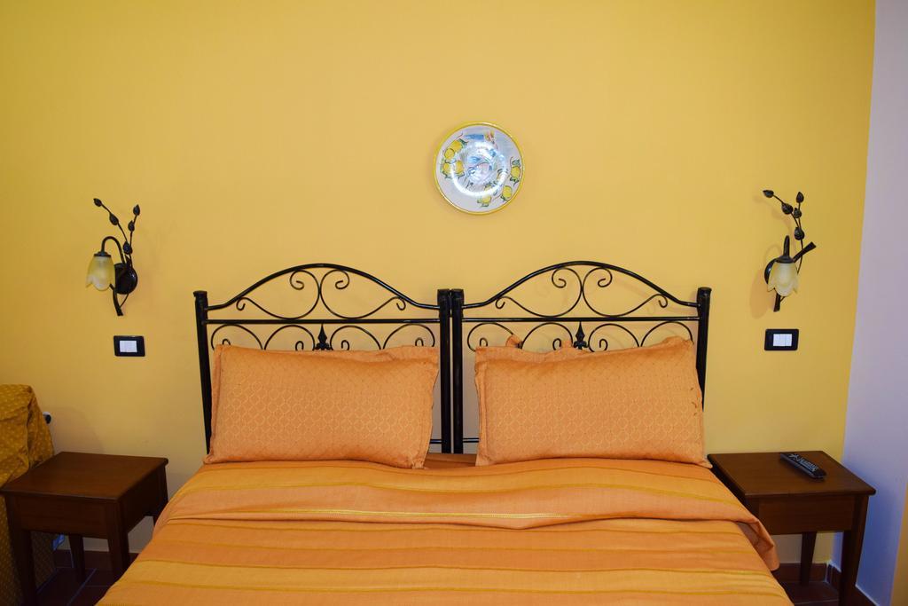 B&B Salotto Di Athena อากริเจนโต ภายนอก รูปภาพ